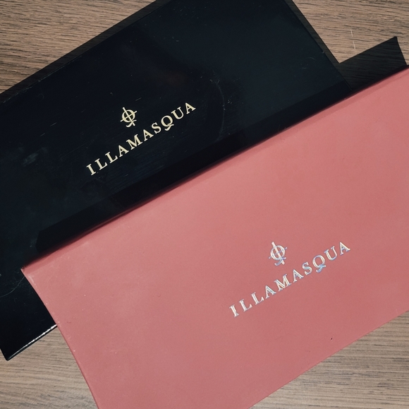 Illamasqua Unveiled Artistry Palette - Picture 2 of 7